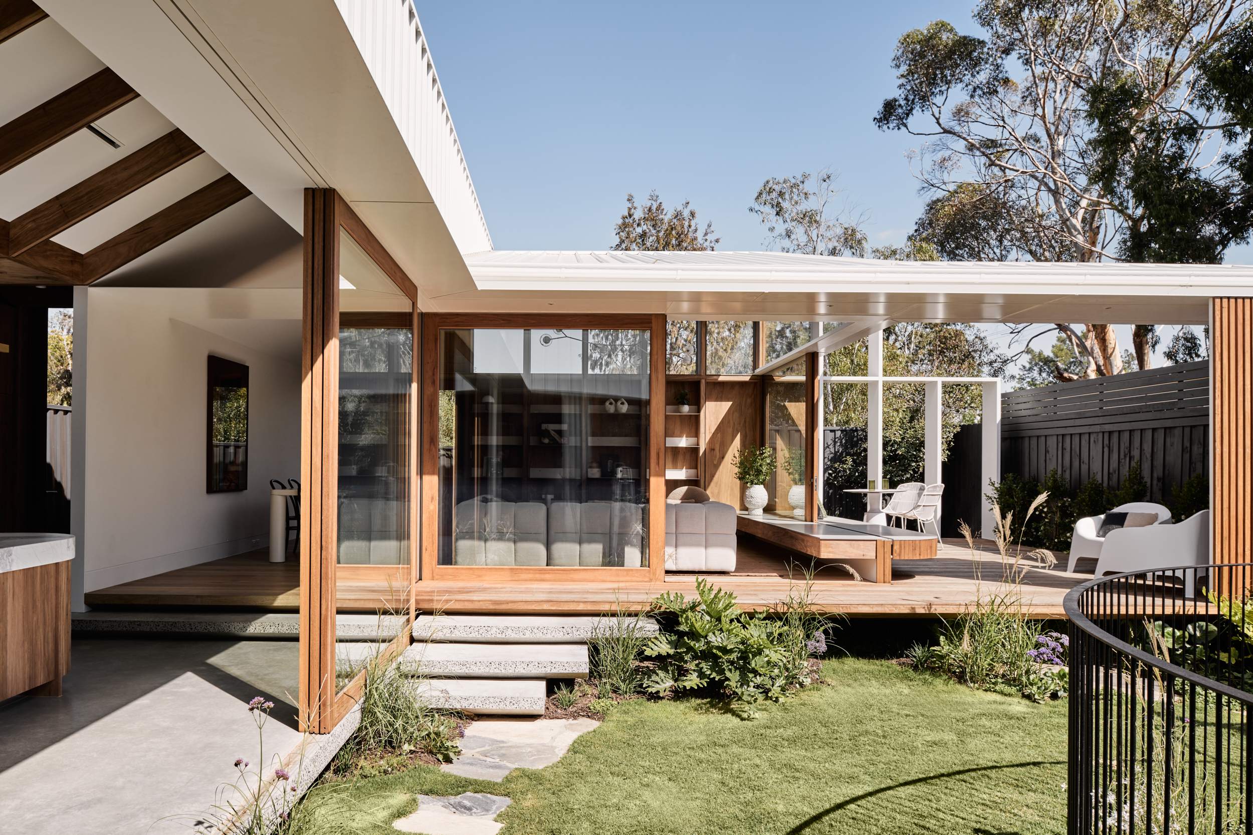 Hug House - FIGR Architecture & Design